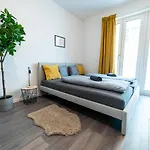 Fullhouse - - A6 - Washing Machine - Terrace - Nespresso 公寓 *