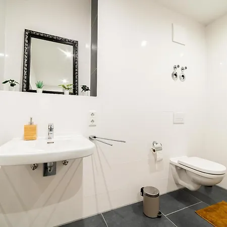 Fullhouse - - A6 - Washing Machine - Terrace - Nespresso Apartament